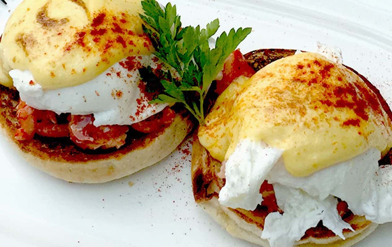 Enjoy Breakfast cuisine at Lounge Bar - Nugget Point in Arthurs Point, Queenstown