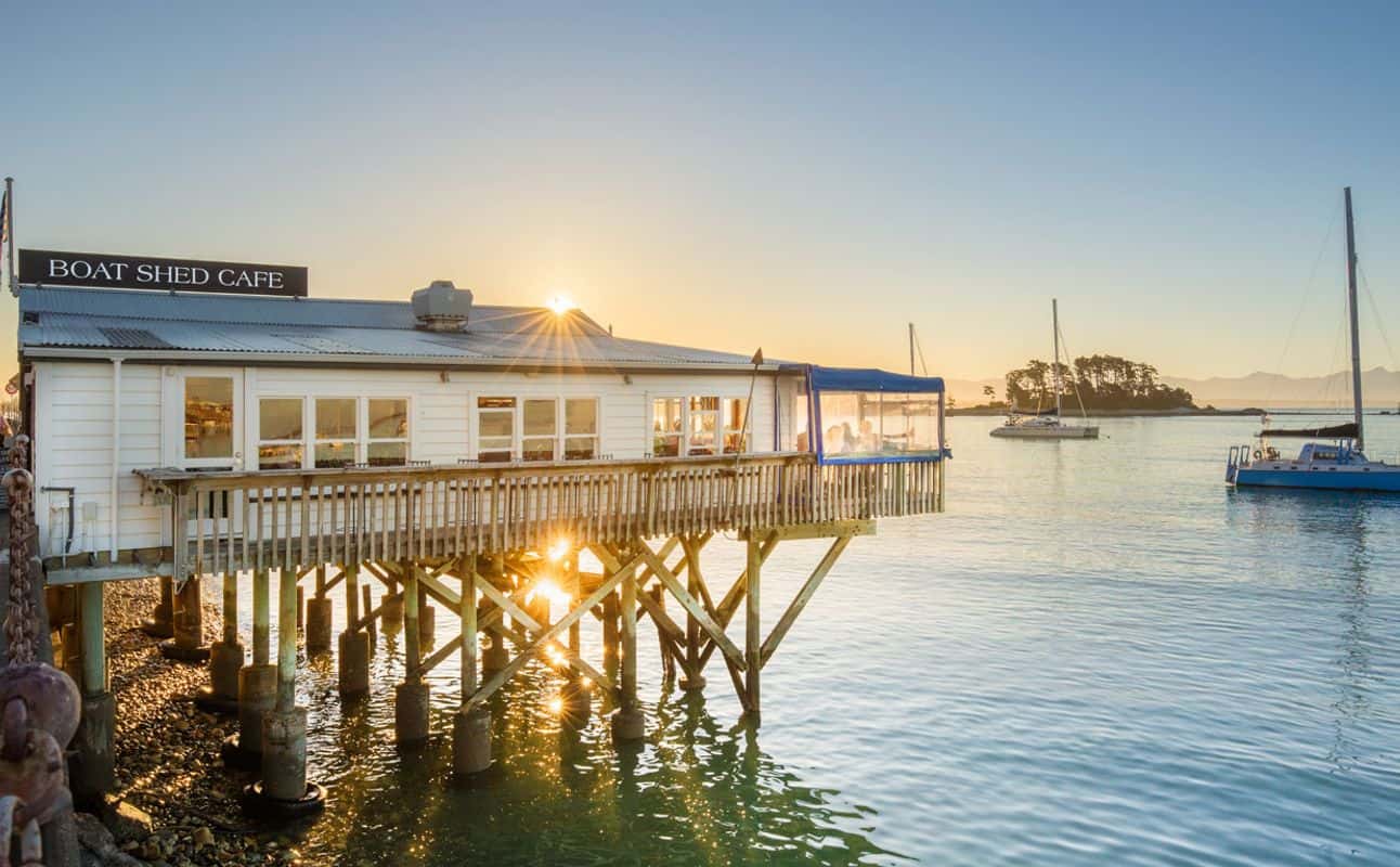 Enjoy New Zealand and Seafood cuisine at Boat Shed in Stepneyville, Nelson & Tasman District