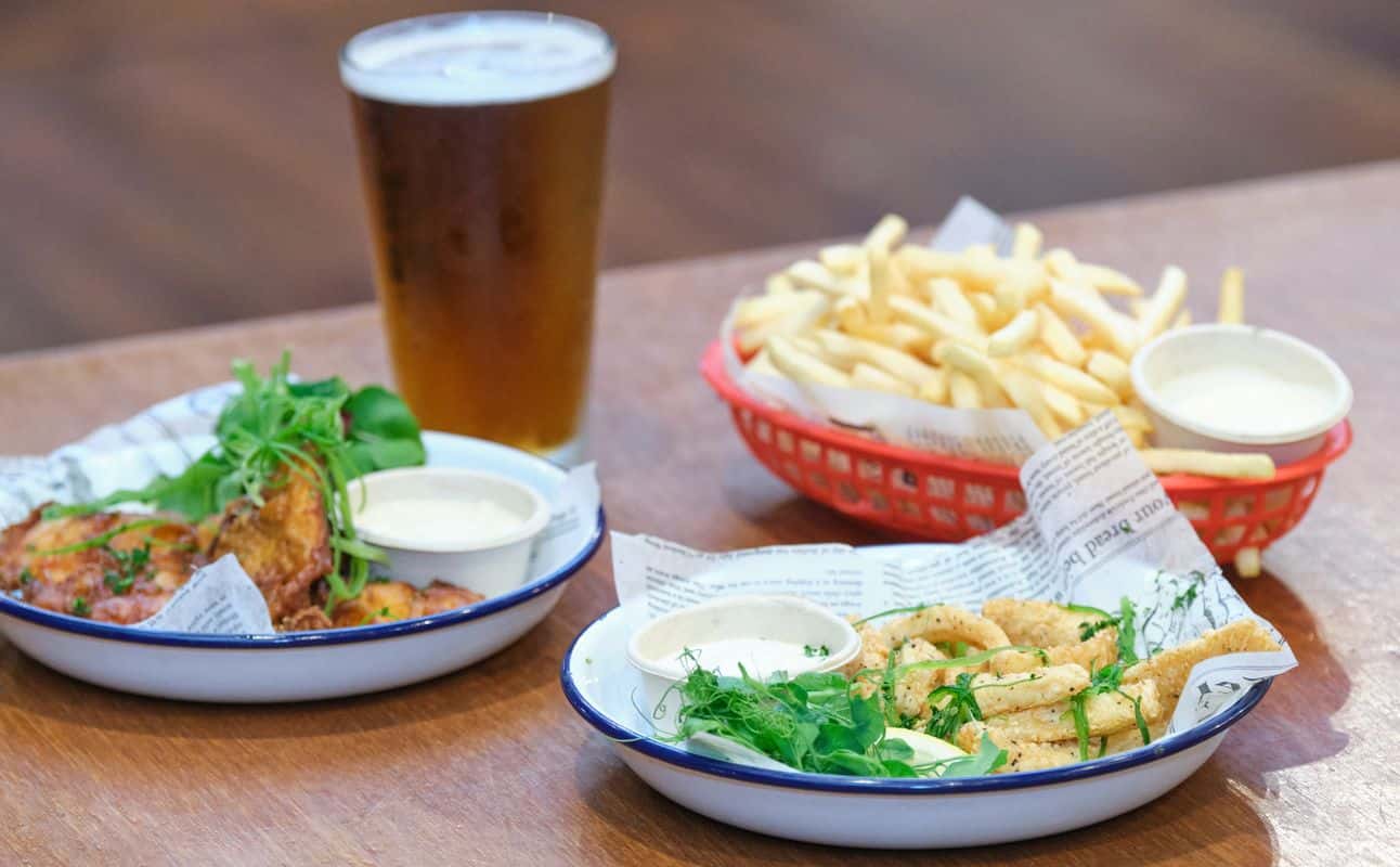 Enjoy Pub Food, New Zealand, Burgers, Dairy free options, Gluten Free options, Vegetarian options, Hotel restaurant, Table service, $$ and Groups cuisine at The Bridge at The Cambridge Hotel in Wellington City Centre, Wellington