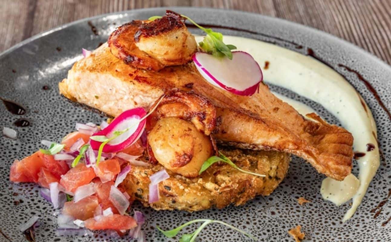 Enjoy Pub Food, Bars & pubs, Late night, Groups and Bar scene cuisine at Rusty's Bar & Restaurant in Tauranga, Bay Of Plenty