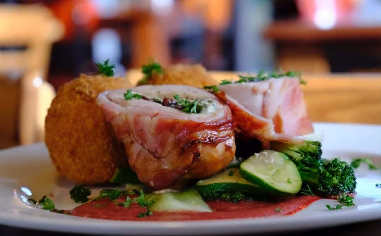 Enjoy Cafe and New Zealand cuisine at Kingston Corner Cafe Bar in Kingston, Queenstown