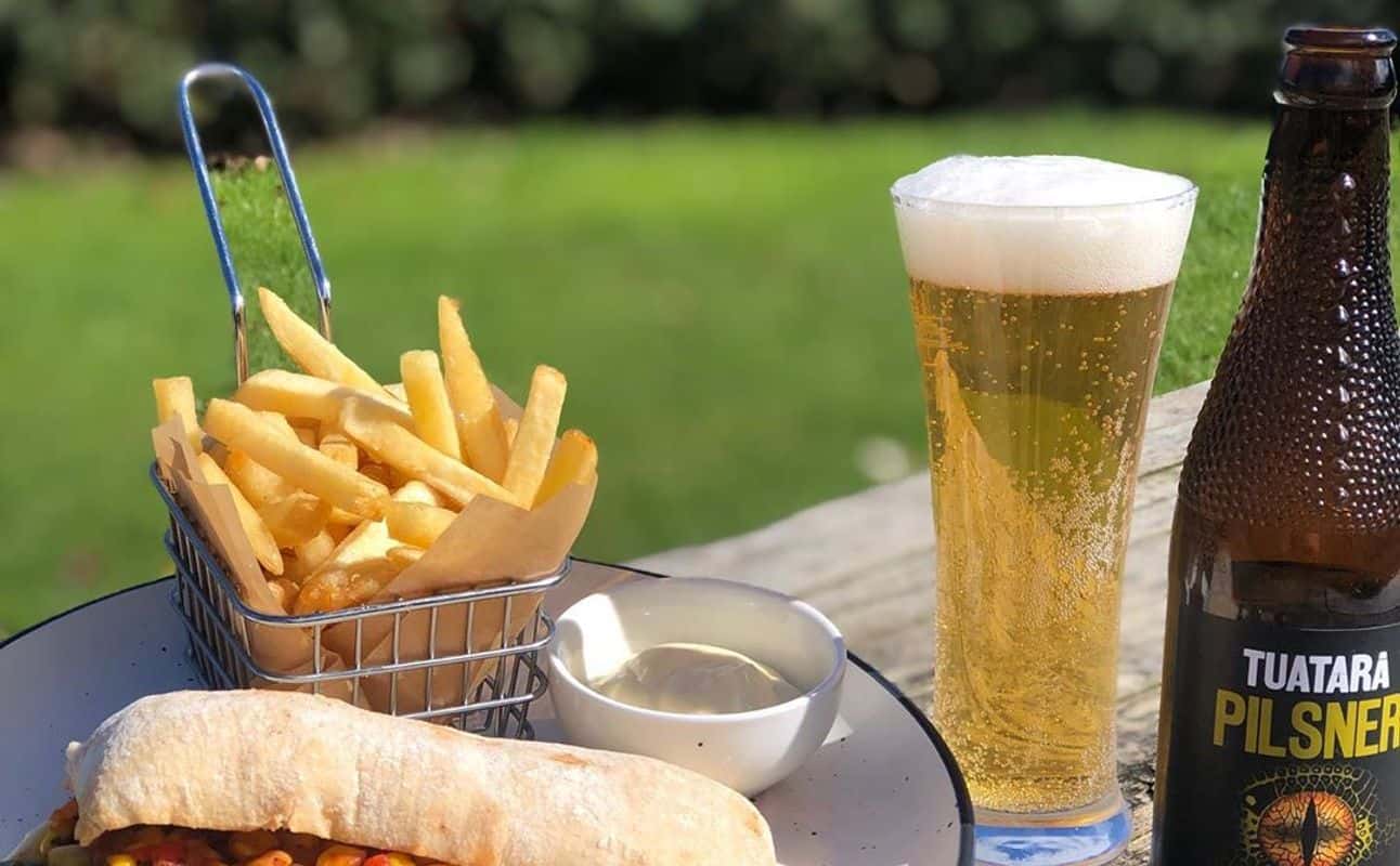 Enjoy Cafe and New Zealand cuisine at The Orchard House in Katikati, Bay Of Plenty