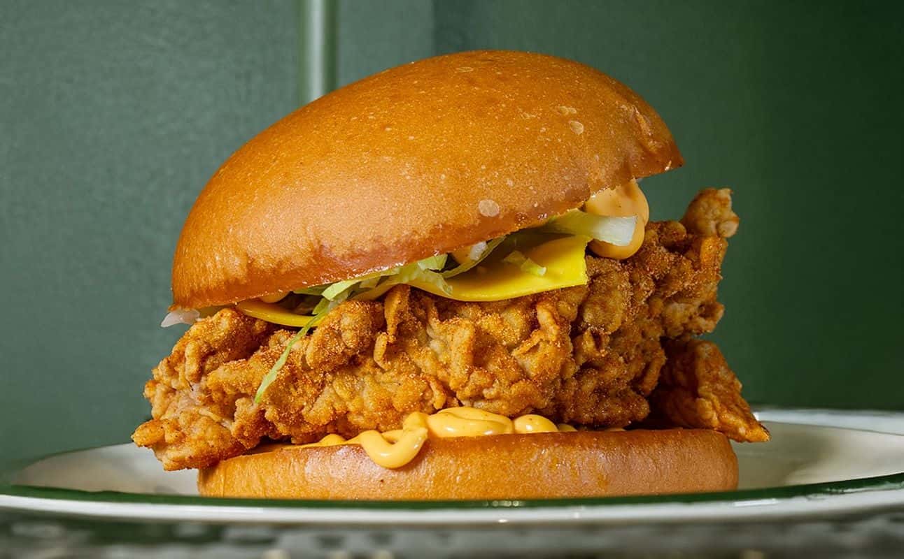 Enjoy American, Fusion, Vegan options, Restaurant, Child friendly, Table service, $$, Groups and Families cuisine at Brew'd Hawt Chicken - Manukau in Manukau, Auckland